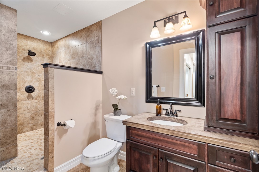 727 Walden Reserve Boulevard Hinckley OH 44233