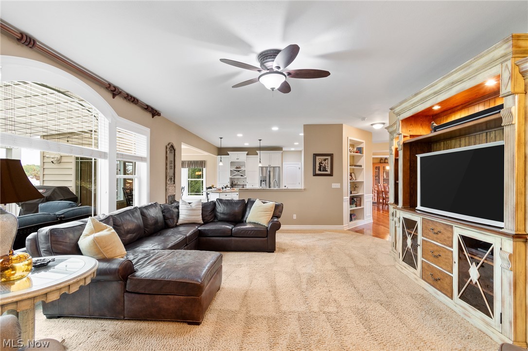 727 Walden Reserve Boulevard Hinckley OH 44233