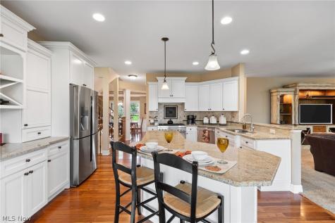 727 Walden Reserve Boulevard Hinckley OH 44233