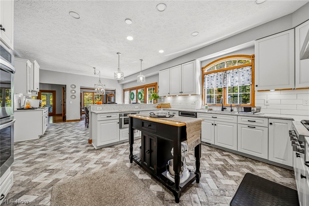 10893 Lakebrook Drive Kirtland OH 44094