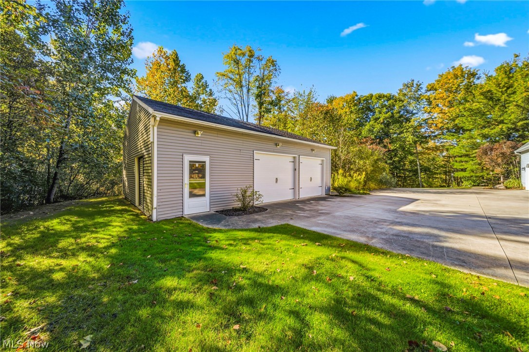 10893 Lakebrook Drive Kirtland OH 44094