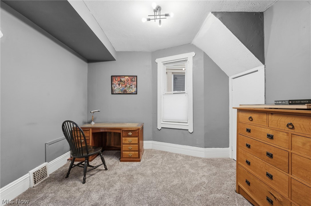 1911 W 65th Street Cleveland OH 44102