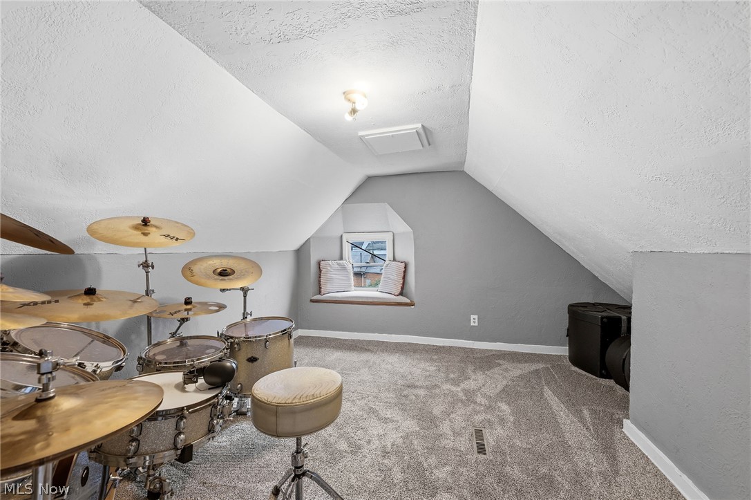 1911 W 65th Street Cleveland OH 44102