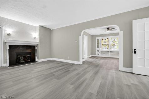 21007 Gardenview Drive Maple Heights OH 44137