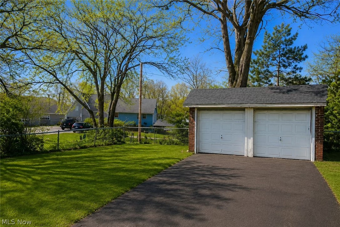 21007 Gardenview Drive Maple Heights OH 44137