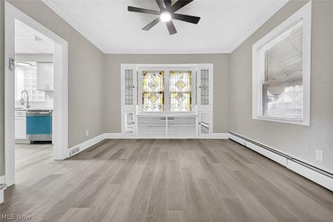 21007 Gardenview Drive Maple Heights OH 44137