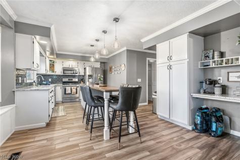 3379 Stratham Circle NW Canton OH 44708