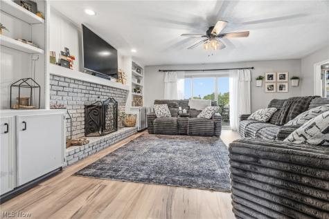 3379 Stratham Circle NW Canton OH 44708