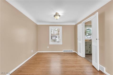 4693 Liberty Road South Euclid OH 44121