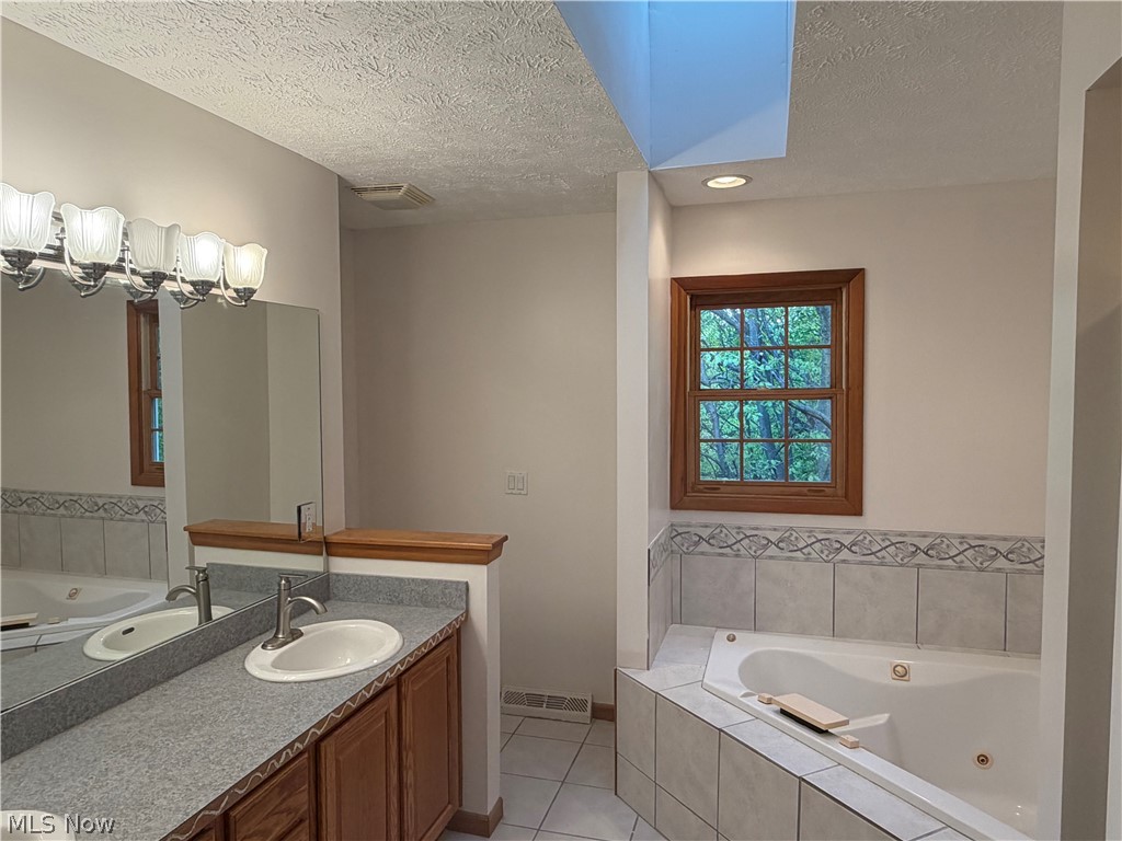 326 Bridgeport Trail Richmond Heights OH 44143