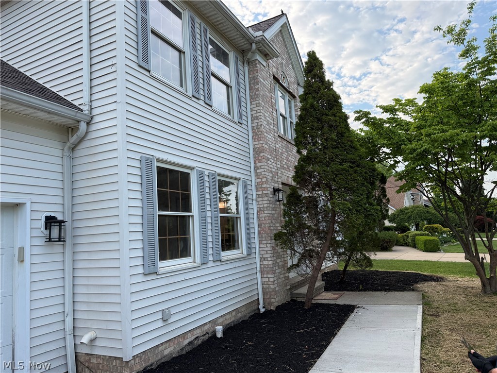 326 Bridgeport Trail Richmond Heights OH 44143