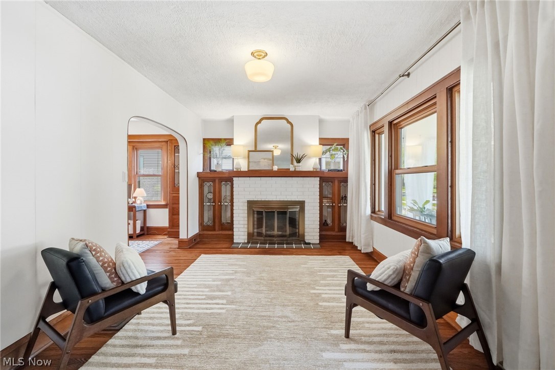 2219 Carabel Avenue Lakewood OH 44107