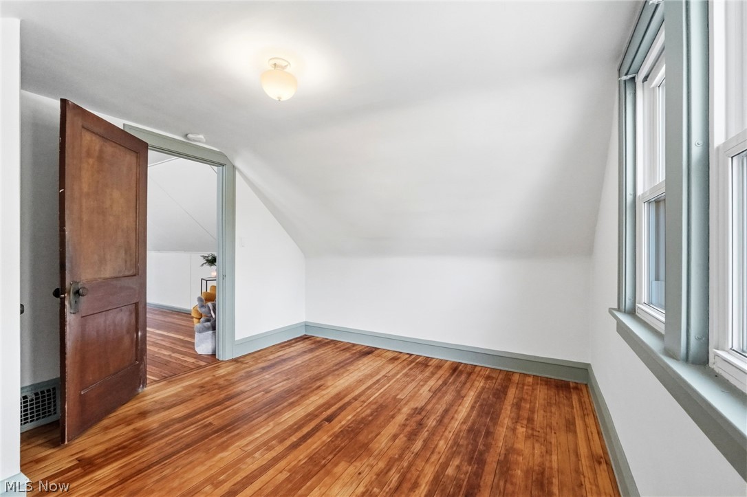 2219 Carabel Avenue Lakewood OH 44107