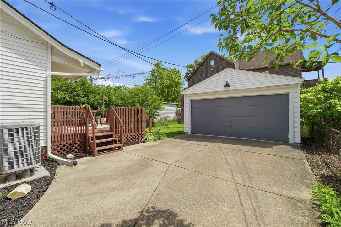 2219 Carabel Avenue Lakewood OH 44107
