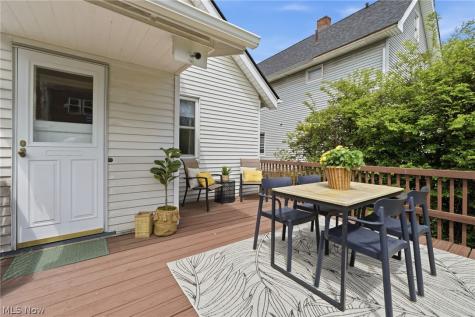 2219 Carabel Avenue Lakewood OH 44107