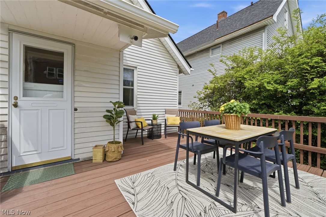2219 Carabel Avenue Lakewood OH 44107