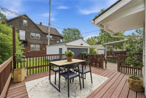 2219 Carabel Avenue Lakewood OH 44107