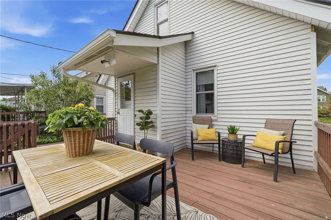 2219 Carabel Avenue Lakewood OH 44107