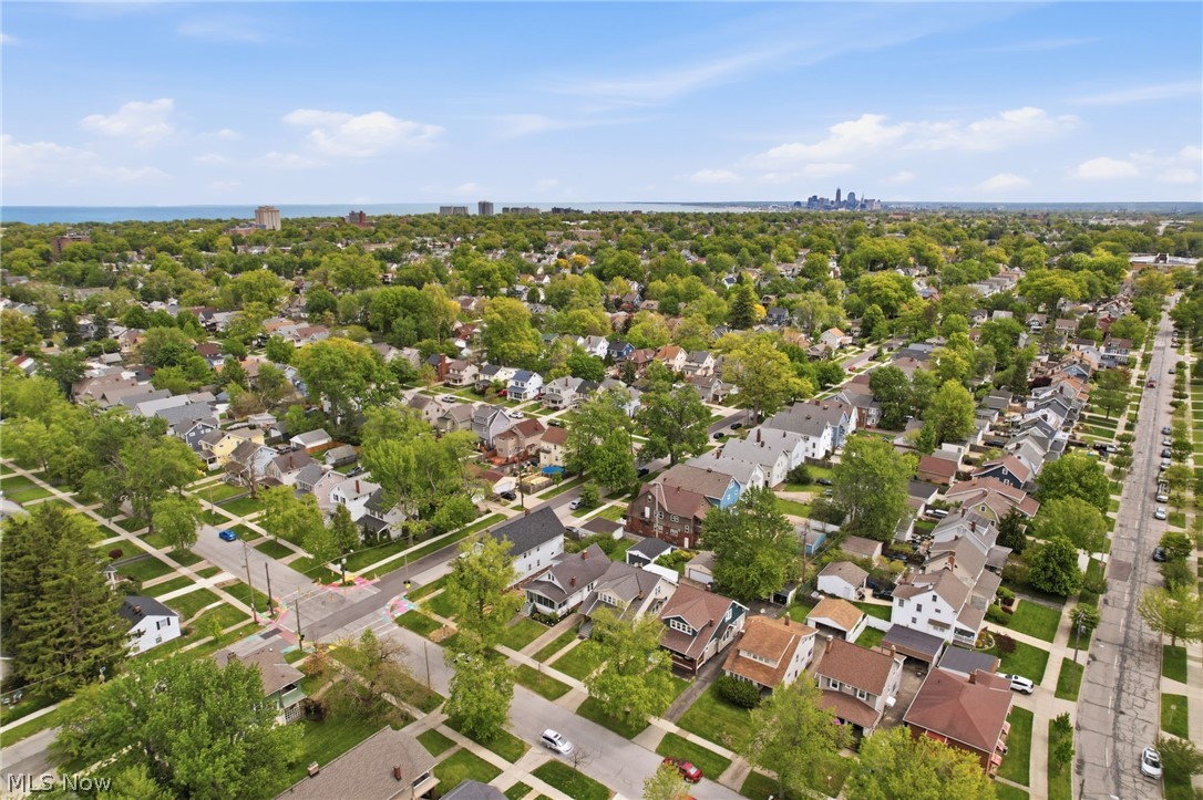 2219 Carabel Avenue Lakewood OH 44107