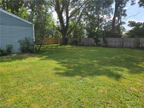753 W River Road N Elyria OH 44035