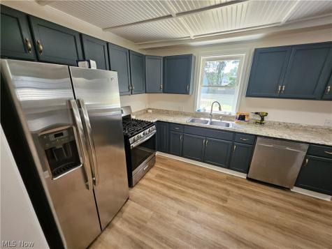 753 W River Road N Elyria OH 44035