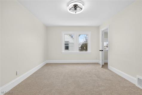 4004 E 154th Street Cleveland OH 44128