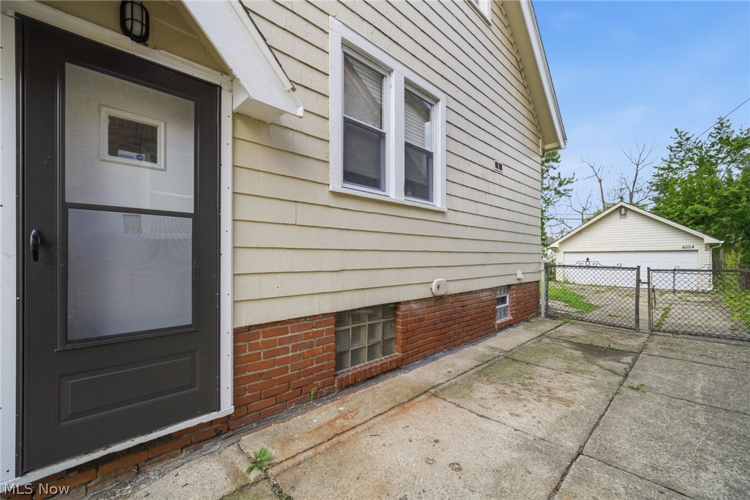 4004 E 154th Street Cleveland OH 44128