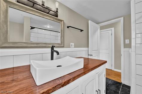 832 Harold Street Kent OH 44240