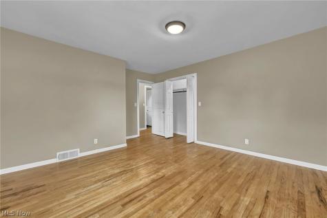 832 Harold Street Kent OH 44240