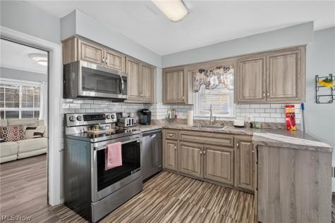 185 Gould Avenue Bedford OH 44146
