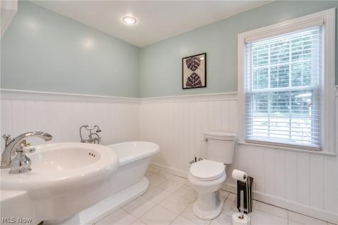 5560 East Boulevard NW Canton OH 44718