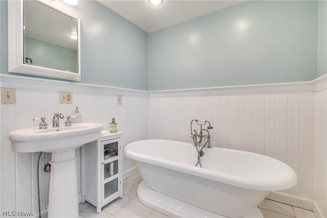5560 East Boulevard NW Canton OH 44718