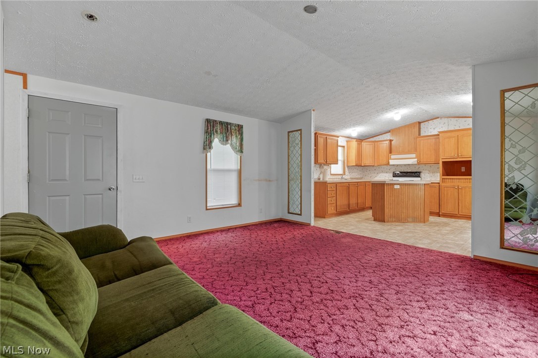 8472 Azalea Road SW Dennison OH 44621