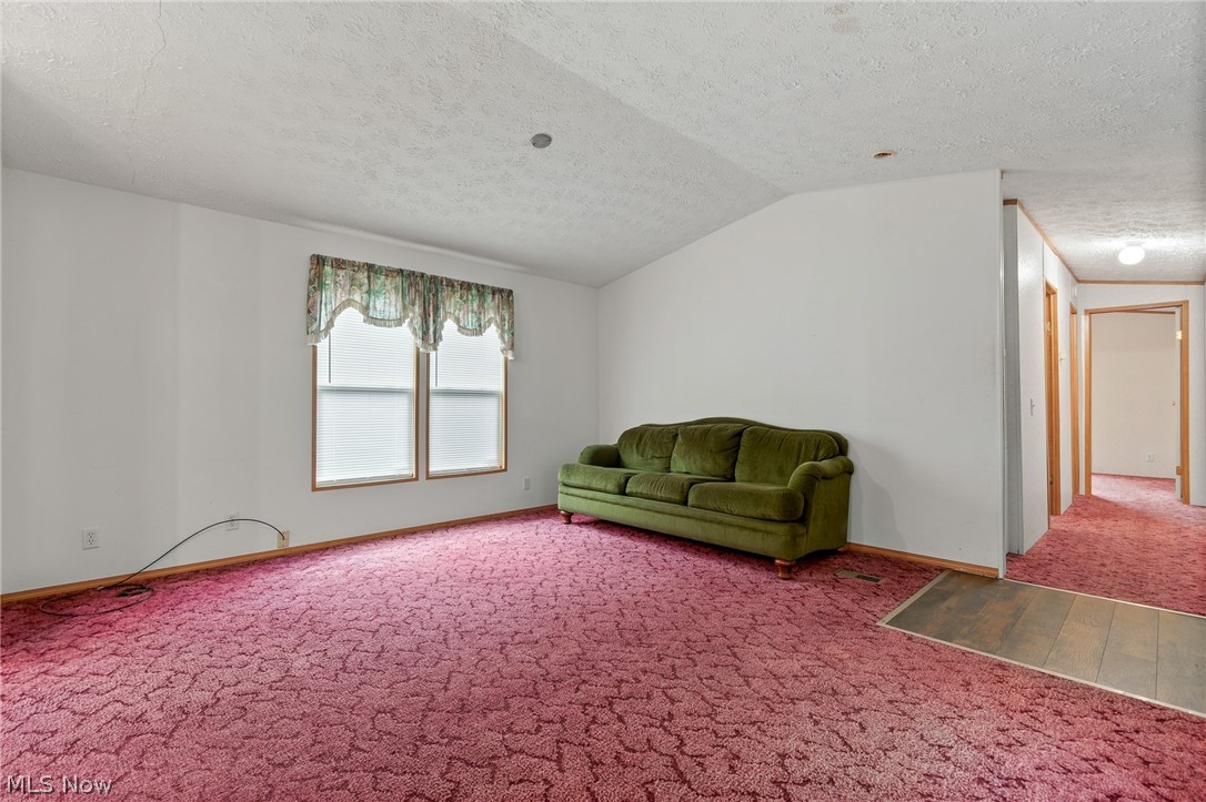 8472 Azalea Road SW Dennison OH 44621