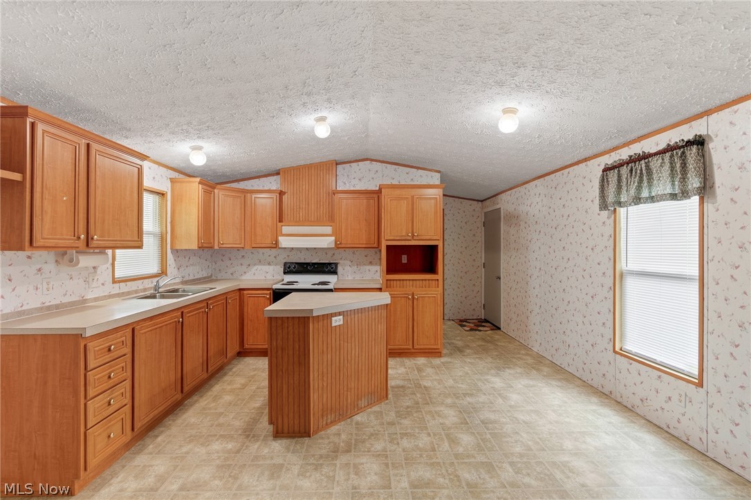 8472 Azalea Road SW Dennison OH 44621