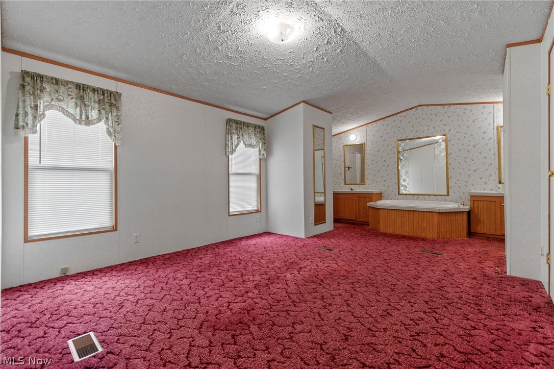 8472 Azalea Road SW Dennison OH 44621