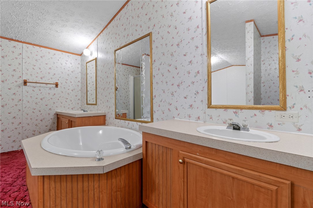 8472 Azalea Road SW Dennison OH 44621