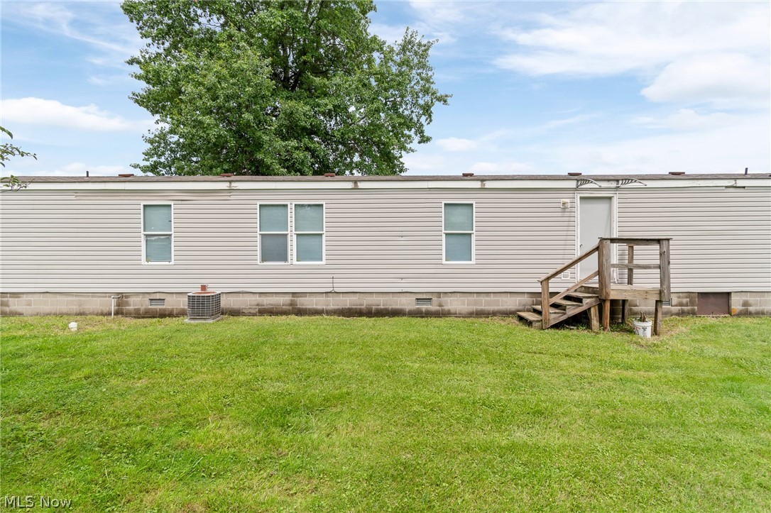 8472 Azalea Road SW Dennison OH 44621