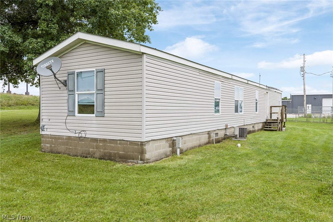 8472 Azalea Road SW Dennison OH 44621