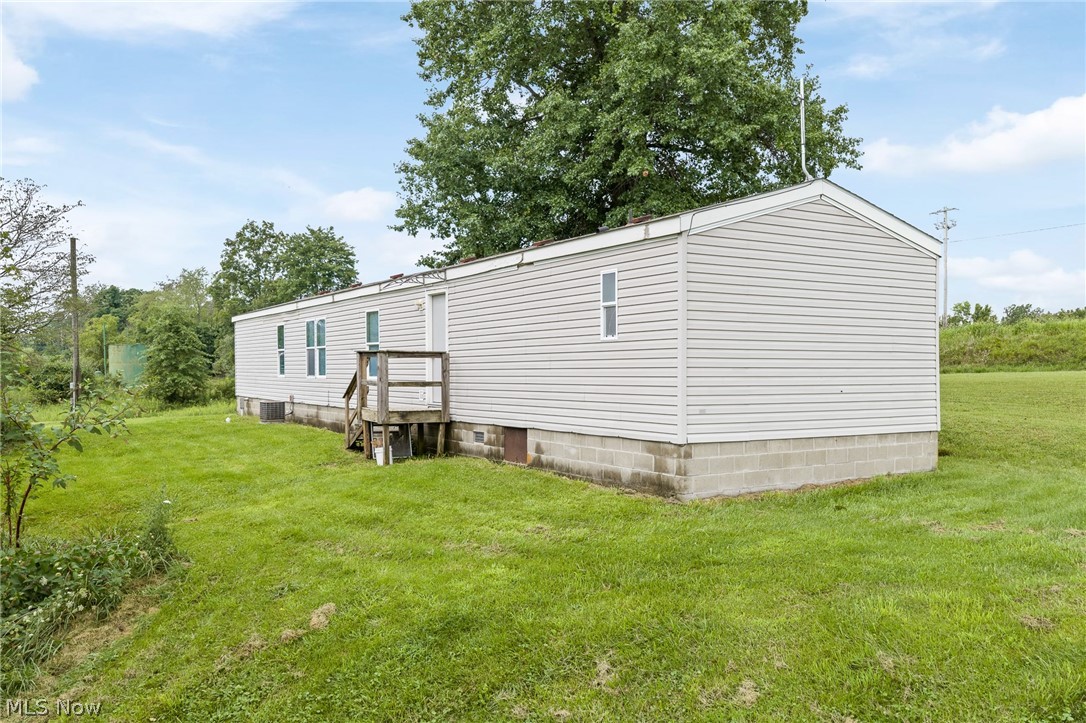 8472 Azalea Road SW Dennison OH 44621