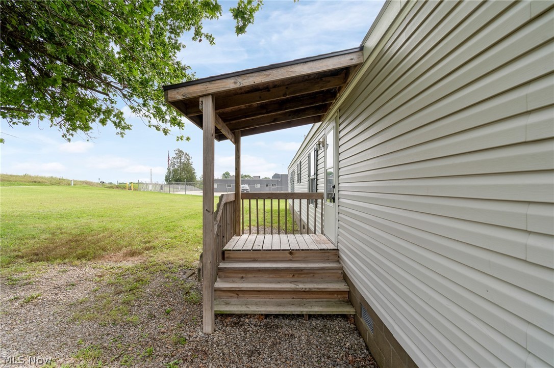 8472 Azalea Road SW Dennison OH 44621