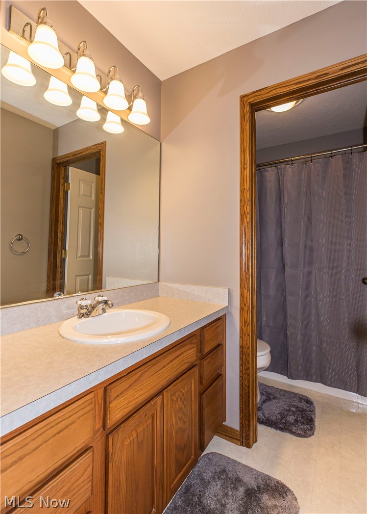 513 Ohio Street Elyria OH 44035