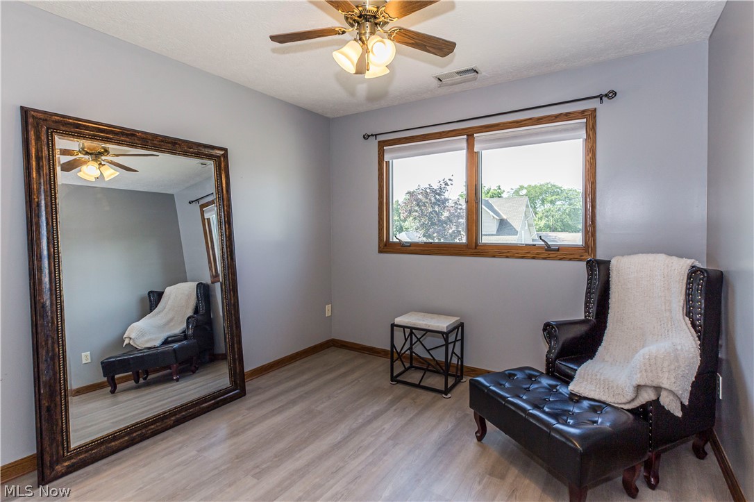 513 Ohio Street Elyria OH 44035