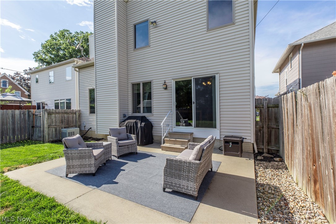 513 Ohio Street Elyria OH 44035