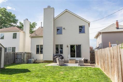 513 Ohio Street Elyria OH 44035