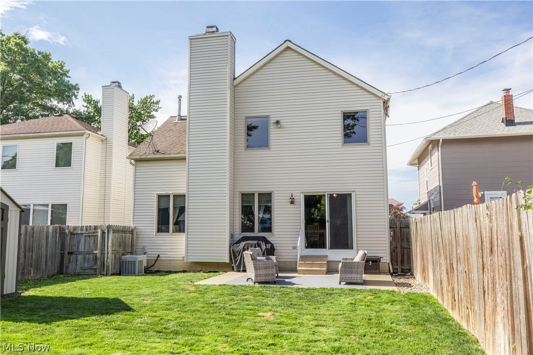 513 Ohio Street Elyria OH 44035