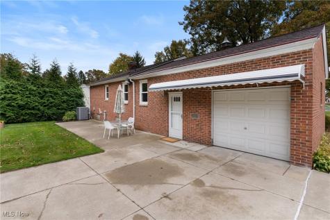 36725 Pettibone Road Solon OH 44139