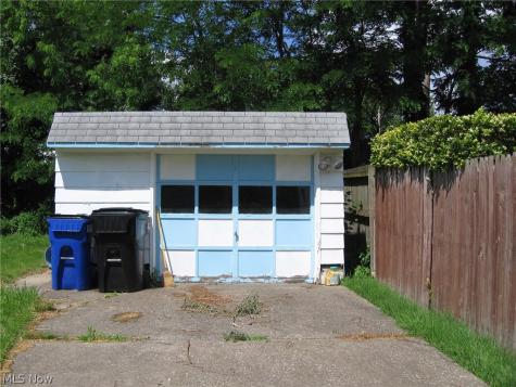4366 W 61st Street Brooklyn OH 44144