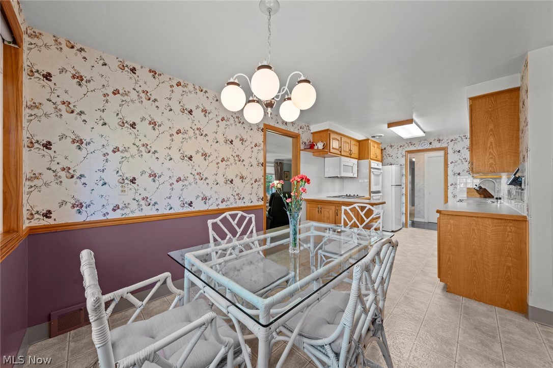 1875 Caronia Drive Lyndhurst OH 44124
