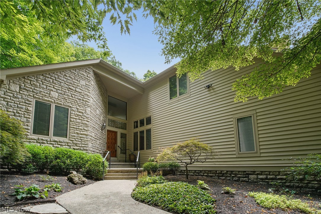 388 Lily Pond Court Columbus OH 43230
